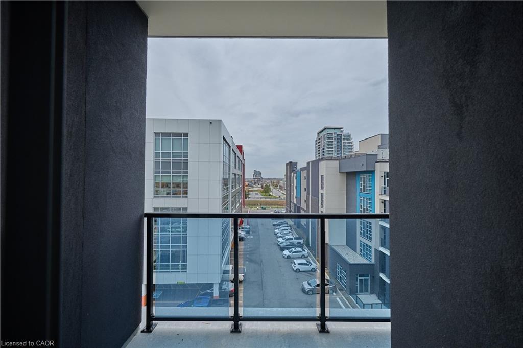 530-16 Concord Place, Grimsby, ON - Outdoor