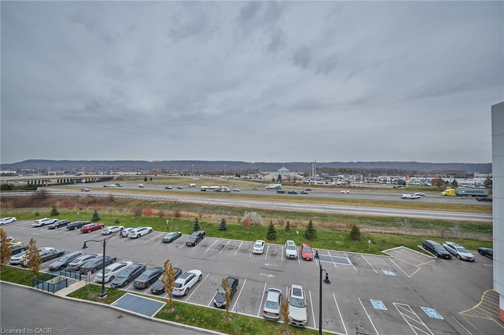 530-16 Concord Place, Grimsby, ON - Outdoor With View