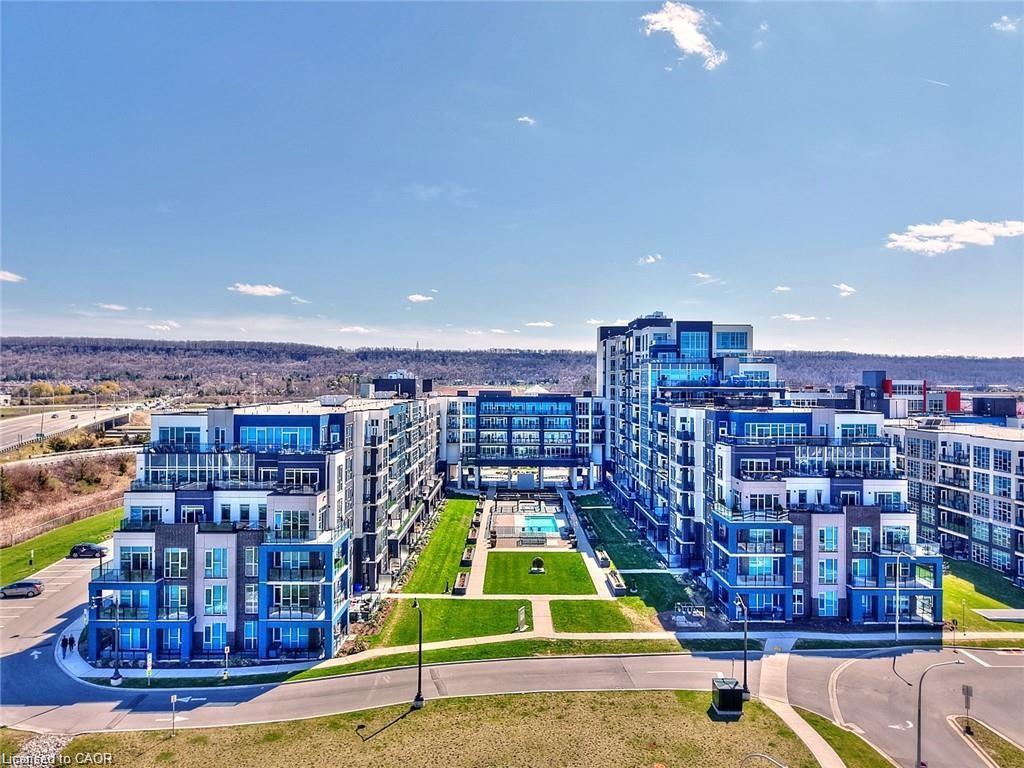 530-16 Concord Place, Grimsby, ON - Outdoor