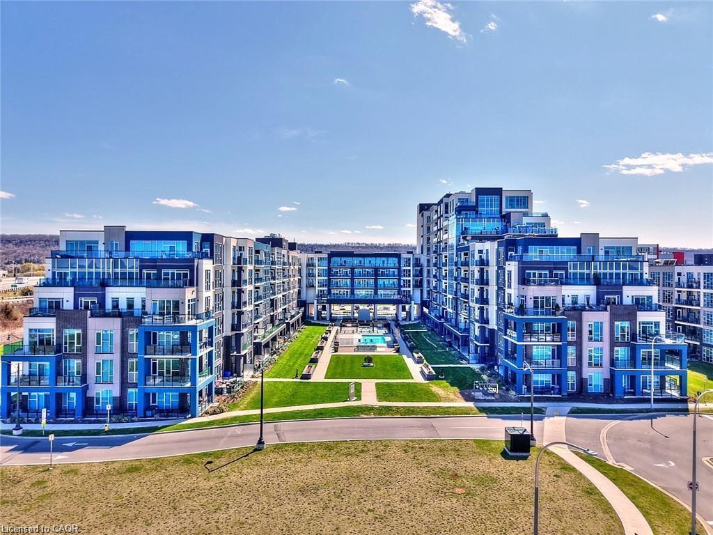 530-16 Concord Place, Grimsby, ON - Outdoor
