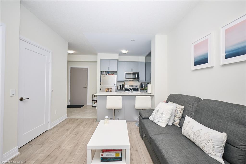 530-16 Concord Place, Grimsby, ON - Indoor