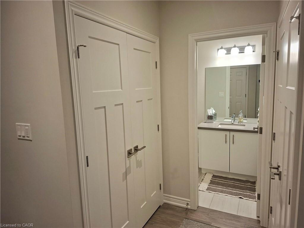 5 Mcclay Avenue, Grimsby, ON - Indoor