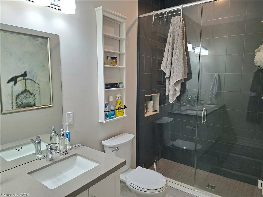 5 Mcclay Avenue, Grimsby, ON - Indoor Photo Showing Bathroom