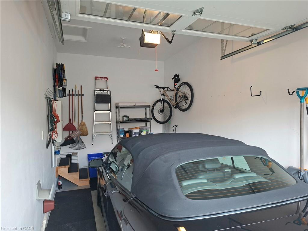 5 Mcclay Avenue, Grimsby, ON - Indoor Photo Showing Garage