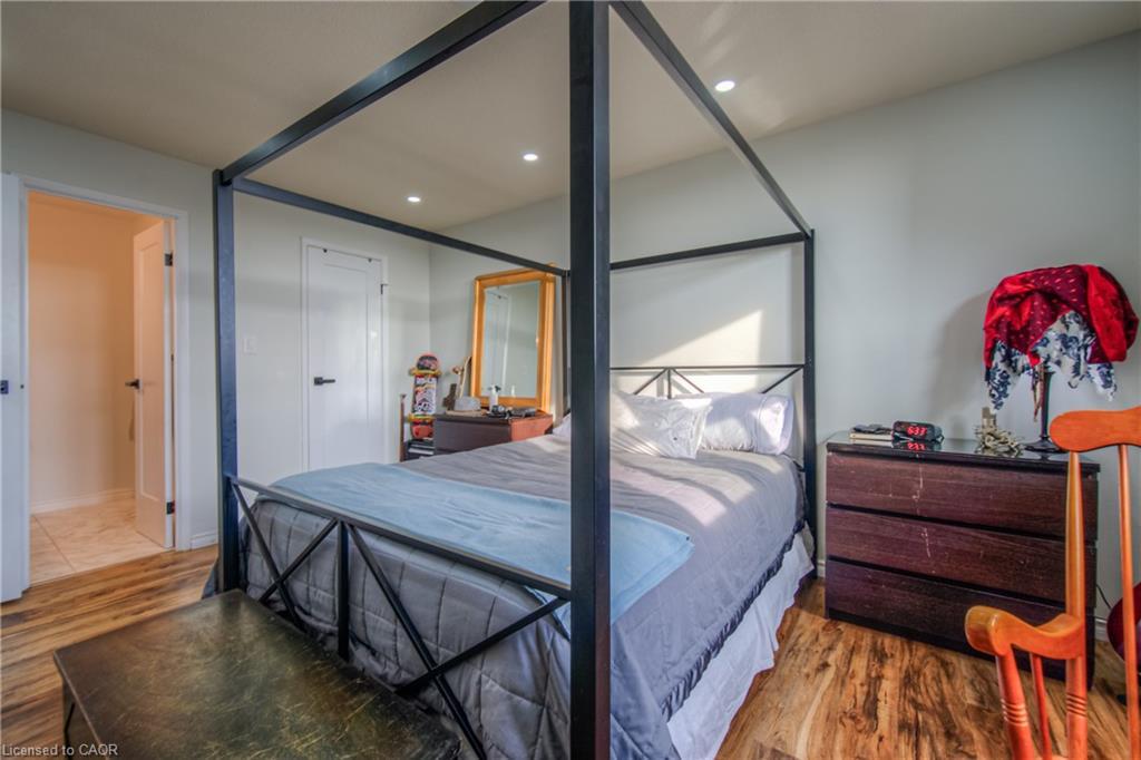 410-185 Kehl Street, Kitchener, ON - Indoor Photo Showing Bedroom