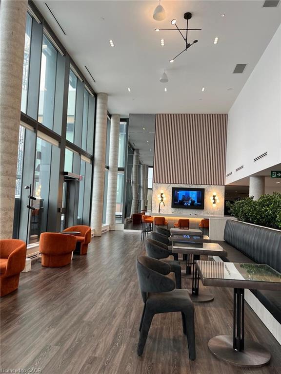 405-5 Wellington Street S, Kitchener, ON - Indoor Photo Showing Other Room