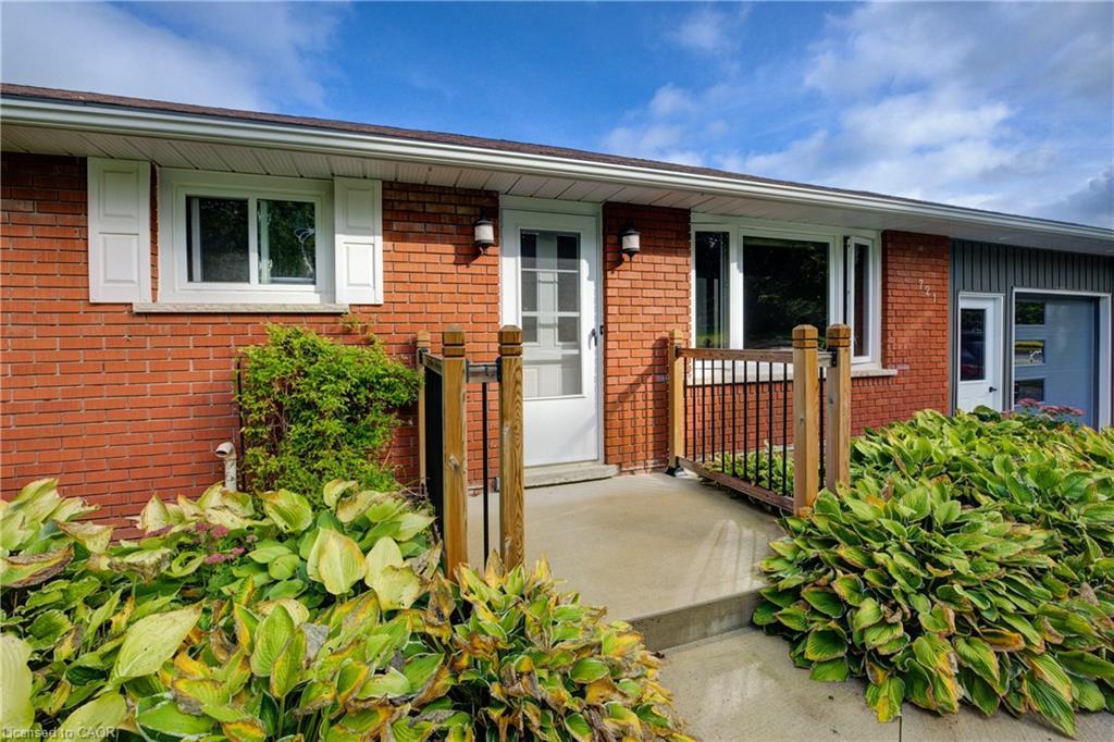 721 Waterloo Street, Mount Forest, ON - Outdoor