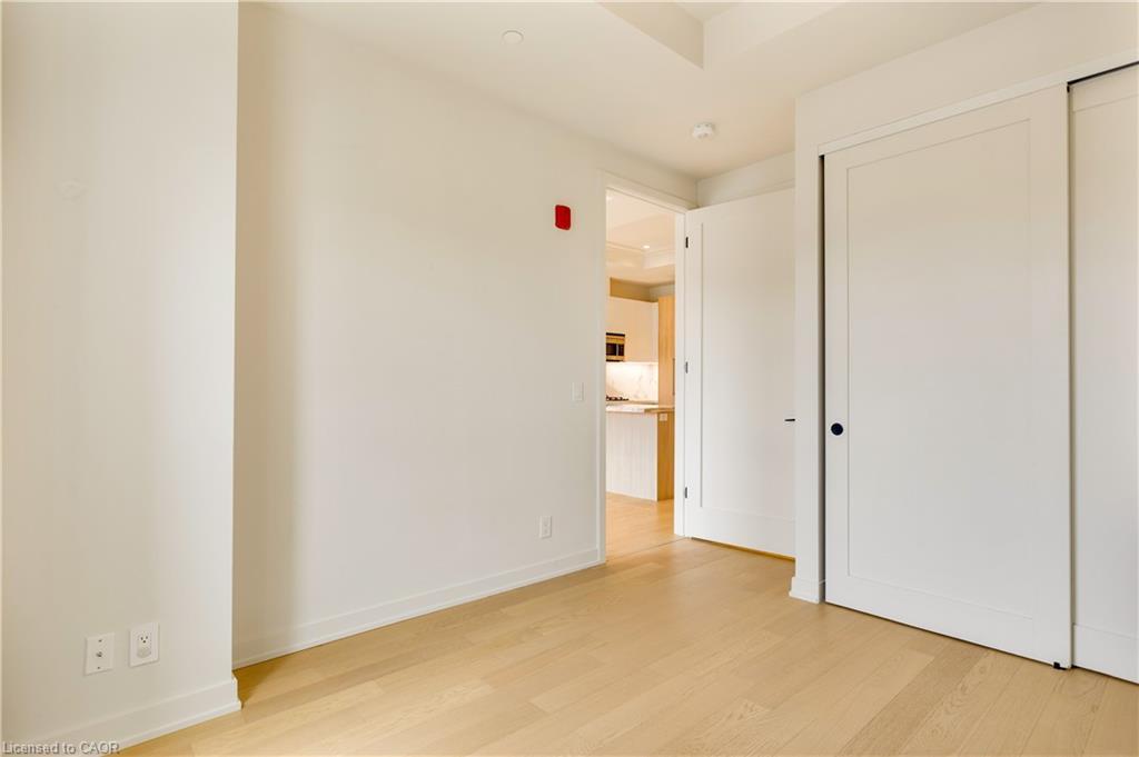 307-123 Maurice Drive, Oakville, ON - Indoor Photo Showing Other Room