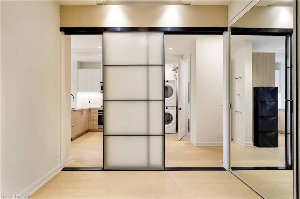 307-123 Maurice Drive, Oakville, ON - Indoor Photo Showing Other Room