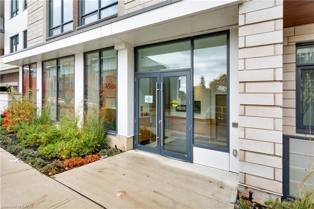 307-123 Maurice Drive, Oakville, ON - Outdoor