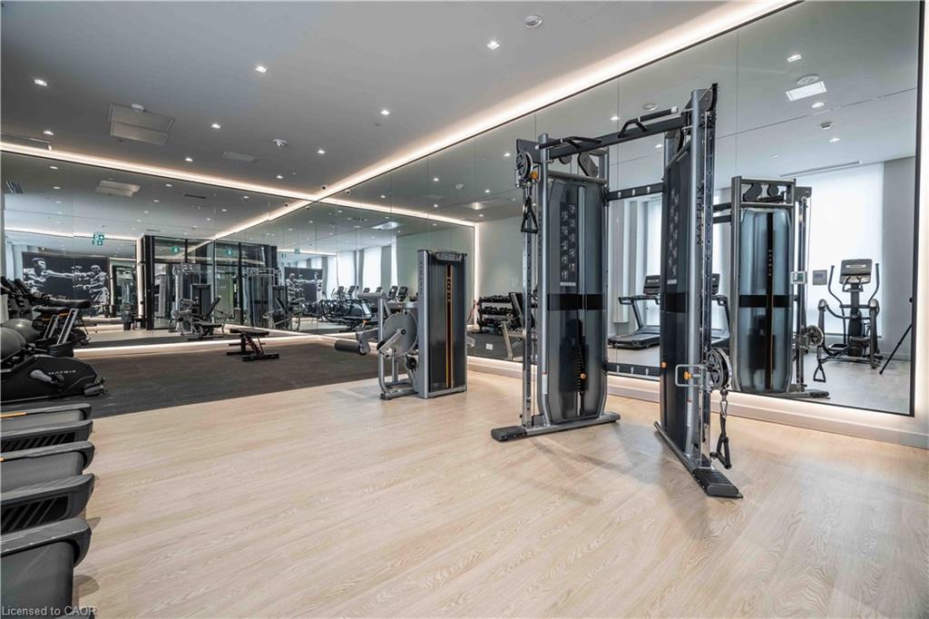 1418-1 Jarvis Street, Hamilton, ON - Indoor Photo Showing Gym Room
