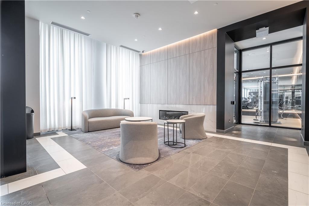 1418-1 Jarvis Street, Hamilton, ON - Indoor Photo Showing Other Room