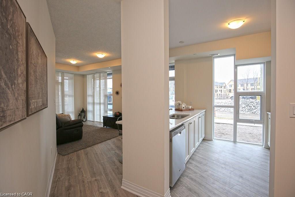 108-10 Concord Place, Grimsby, ON - Indoor