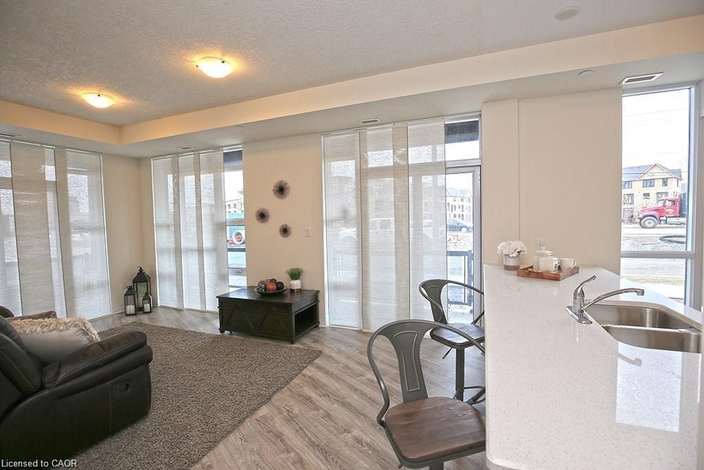 108-10 Concord Place, Grimsby, ON - Indoor