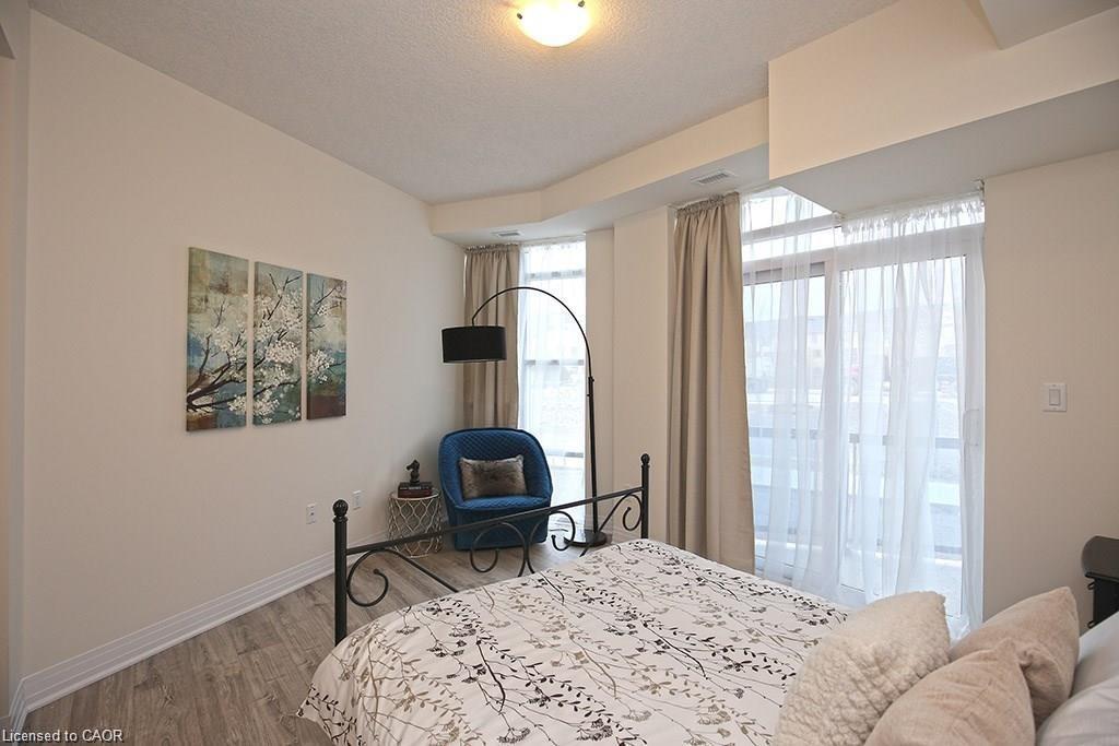 108-10 Concord Place, Grimsby, ON - Indoor