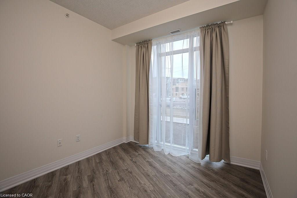108-10 Concord Place, Grimsby, ON - Indoor Photo Showing Other Room