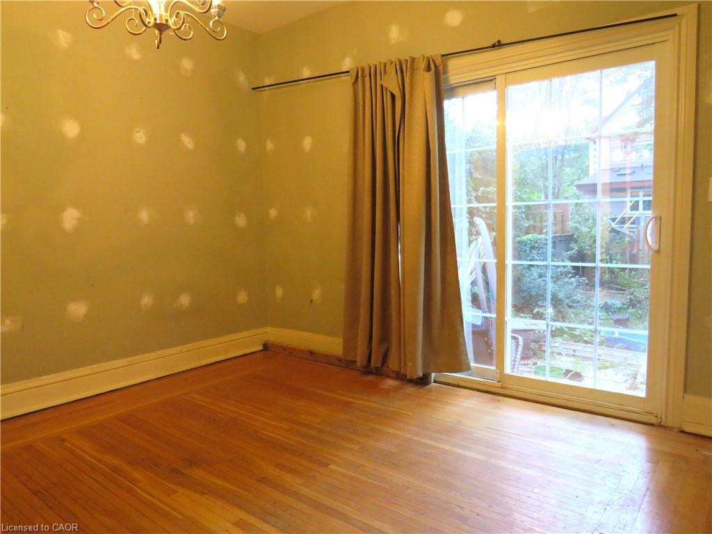 120 Sanford Avenue S, Hamilton, ON - Indoor Photo Showing Other Room