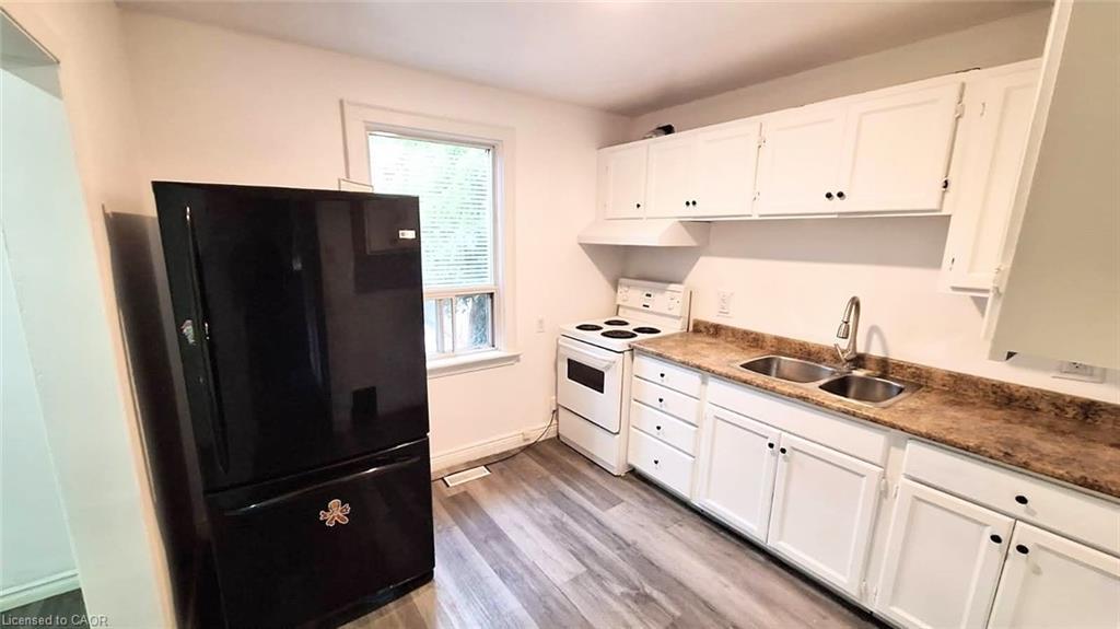 69 Fairfield Avenue, Hamilton, ON - Indoor Photo Showing Kitchen With Double Sink