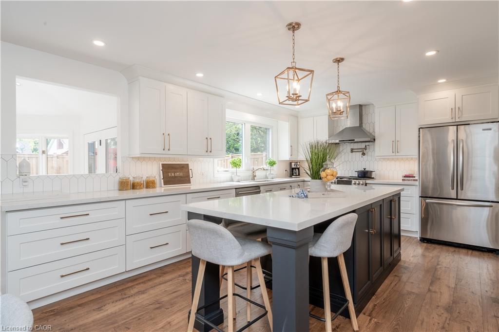 7C-164 Heiman Street, Kitchener, ON - Indoor Photo Showing Kitchen With Upgraded Kitchen