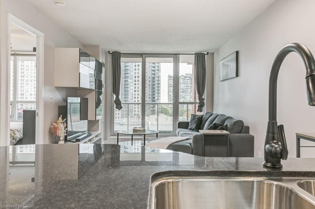 701-4080 Living Arts Drive, Mississauga, ON - Indoor