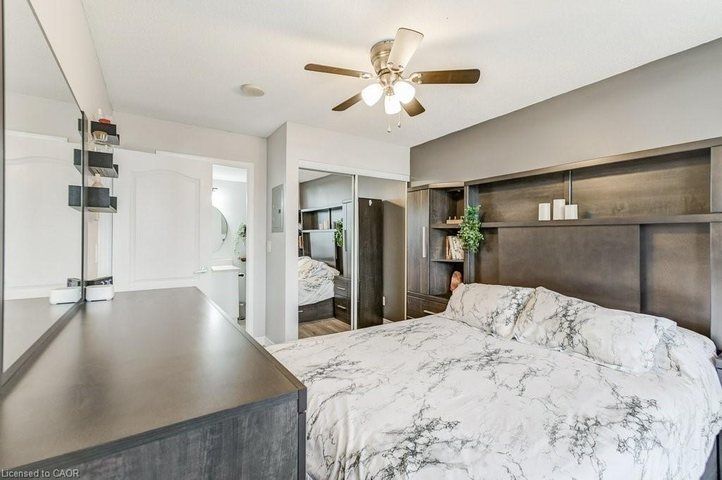 701-4080 Living Arts Drive, Mississauga, ON - Indoor Photo Showing Bedroom