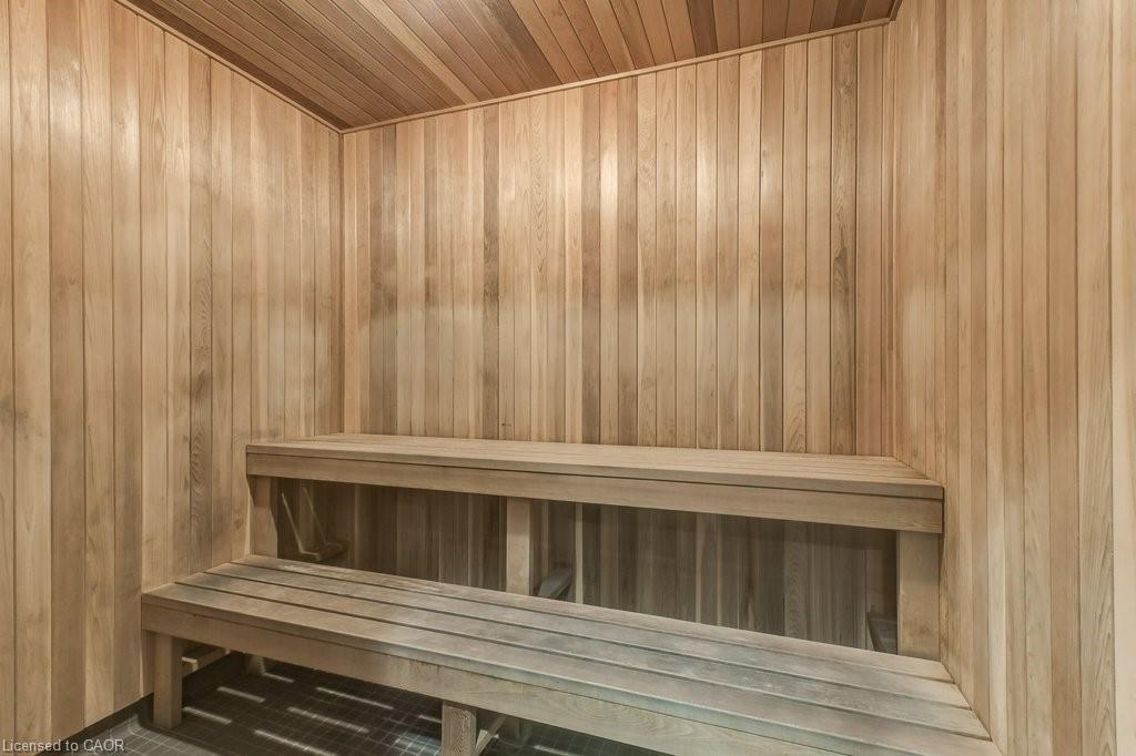 701-4080 Living Arts Drive, Mississauga, ON - Indoor Photo Showing Other Room