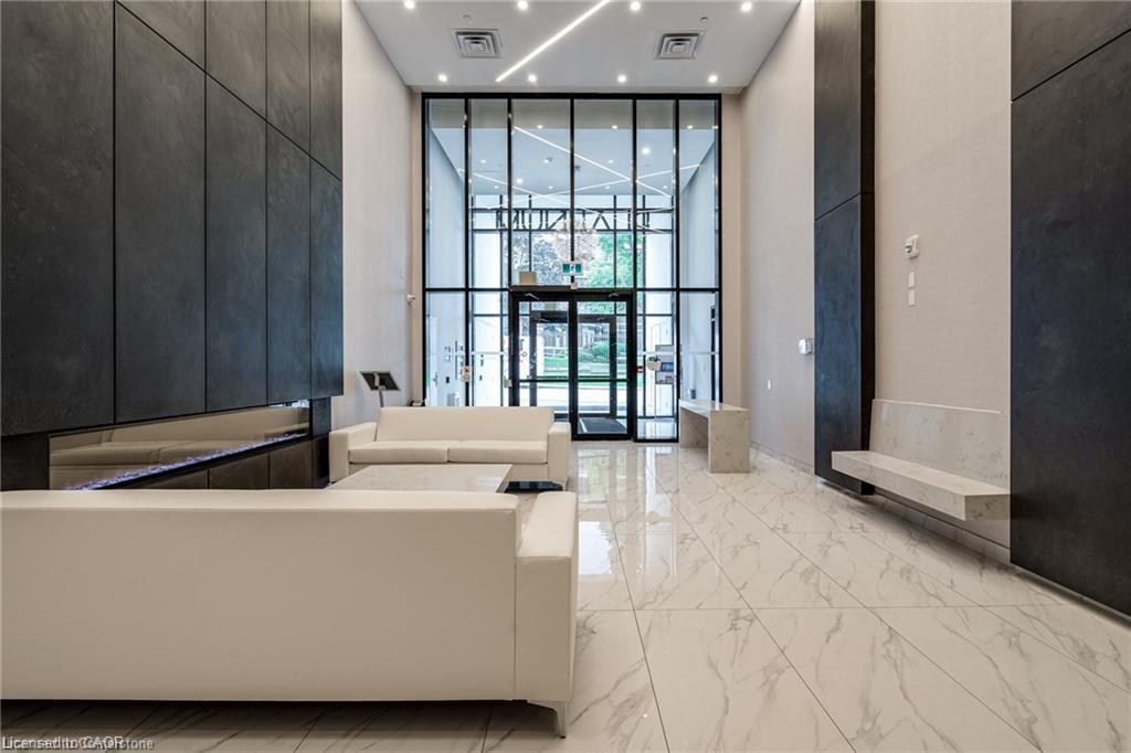 2308-15 Queen Street S, Hamilton, ON - Indoor Photo Showing Other Room