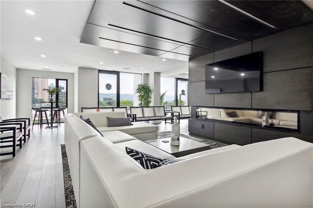 2308-15 Queen Street S, Hamilton, ON - Indoor