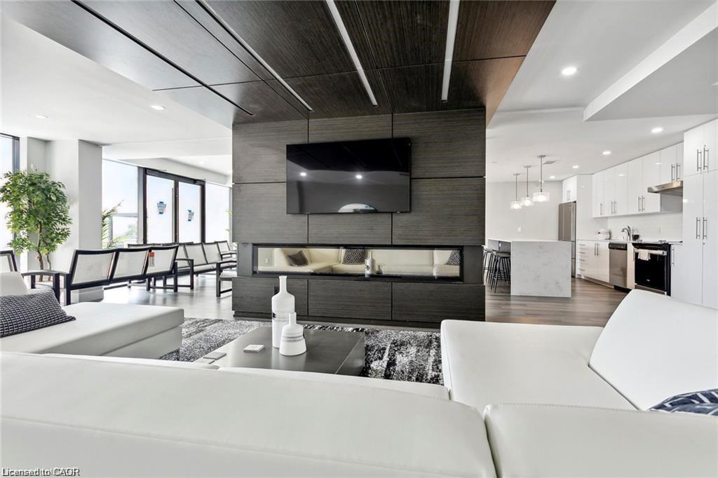 2308-15 Queen Street S, Hamilton, ON - Indoor