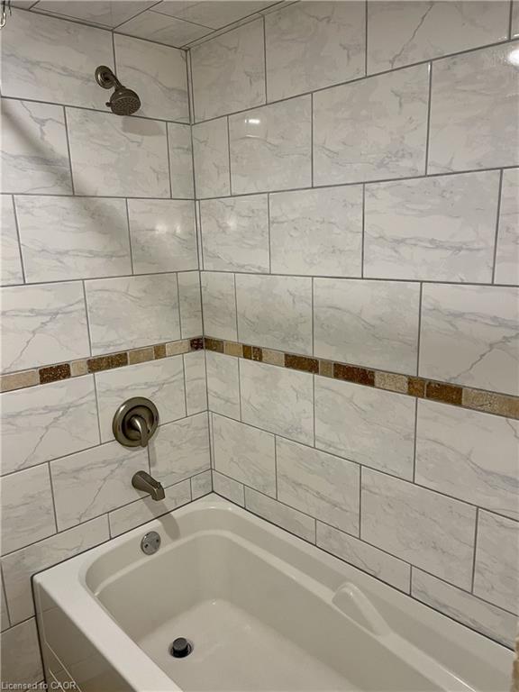 Lowerlevel-64 West 25Th Street, Hamilton, ON - Indoor Photo Showing Bathroom