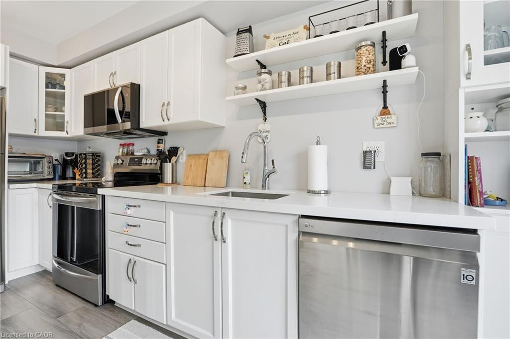 213 Windwood Drive, Binbrook, ON - Indoor Photo Showing Kitchen