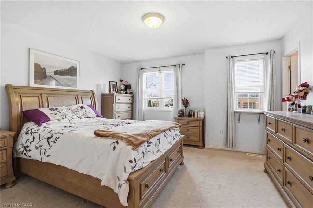 213 Windwood Drive, Binbrook, ON - Indoor Photo Showing Bedroom