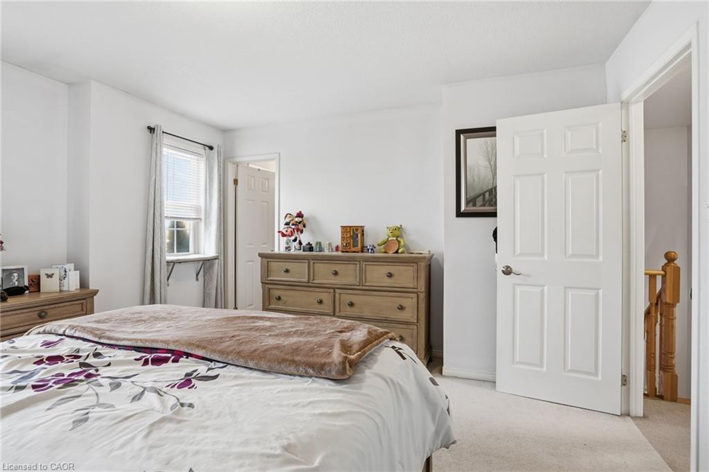 213 Windwood Drive, Binbrook, ON - Indoor Photo Showing Bedroom