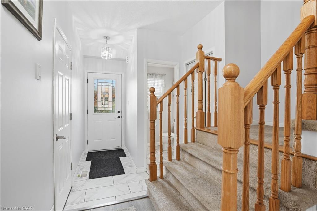 213 Windwood Drive, Binbrook, ON - Indoor Photo Showing Other Room