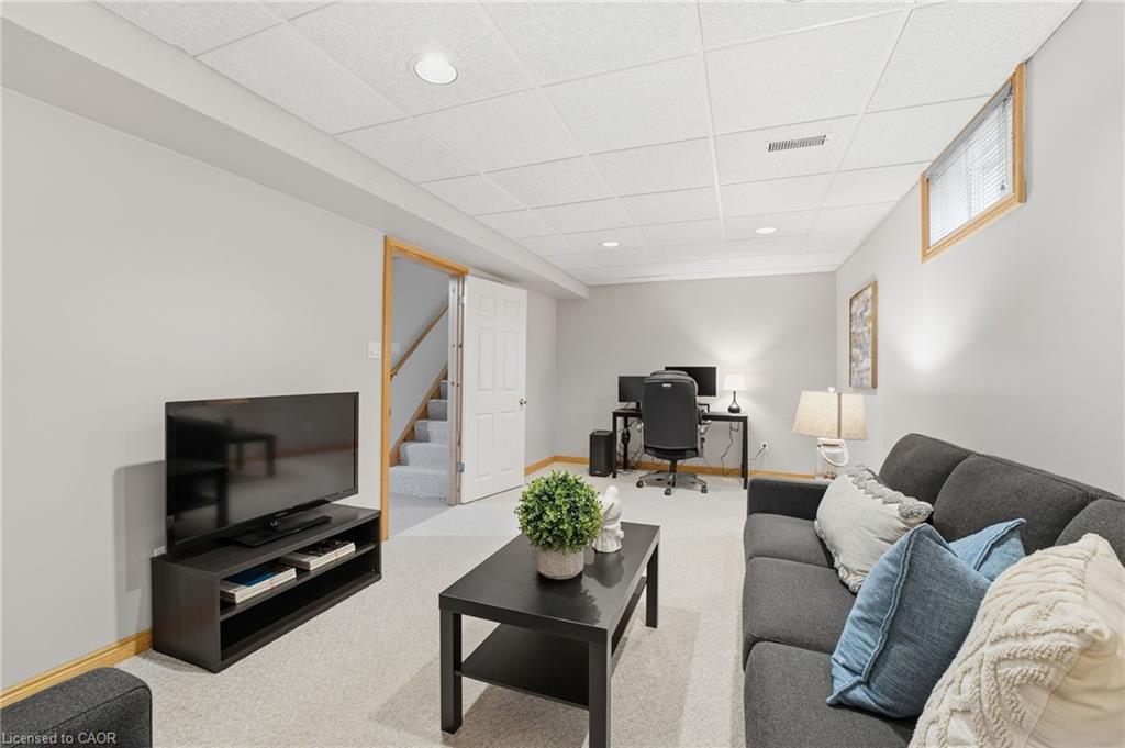 510B Rosemeadow Crescent, Waterloo, ON - Indoor Photo Showing Living Room