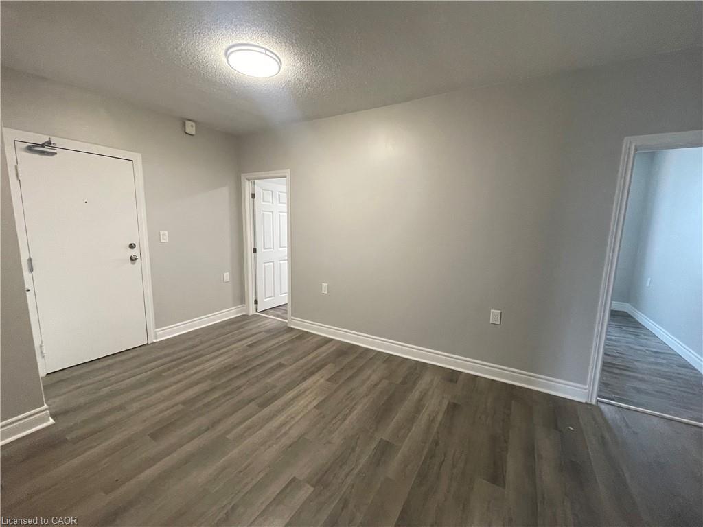 206-69 East Main Street, Welland, ON - Indoor Photo Showing Other Room