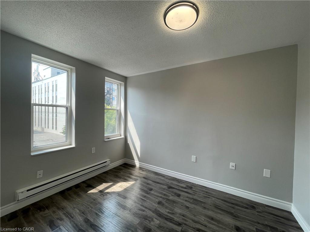 206-69 East Main Street, Welland, ON - Indoor Photo Showing Other Room