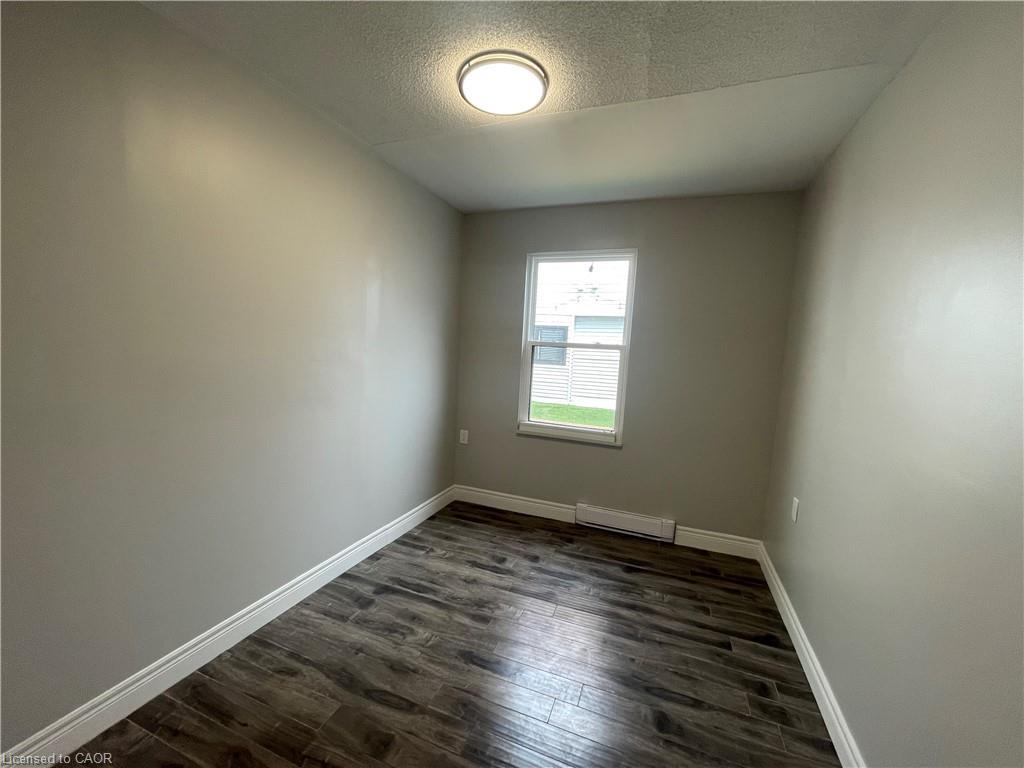 206-69 East Main Street, Welland, ON - Indoor Photo Showing Other Room