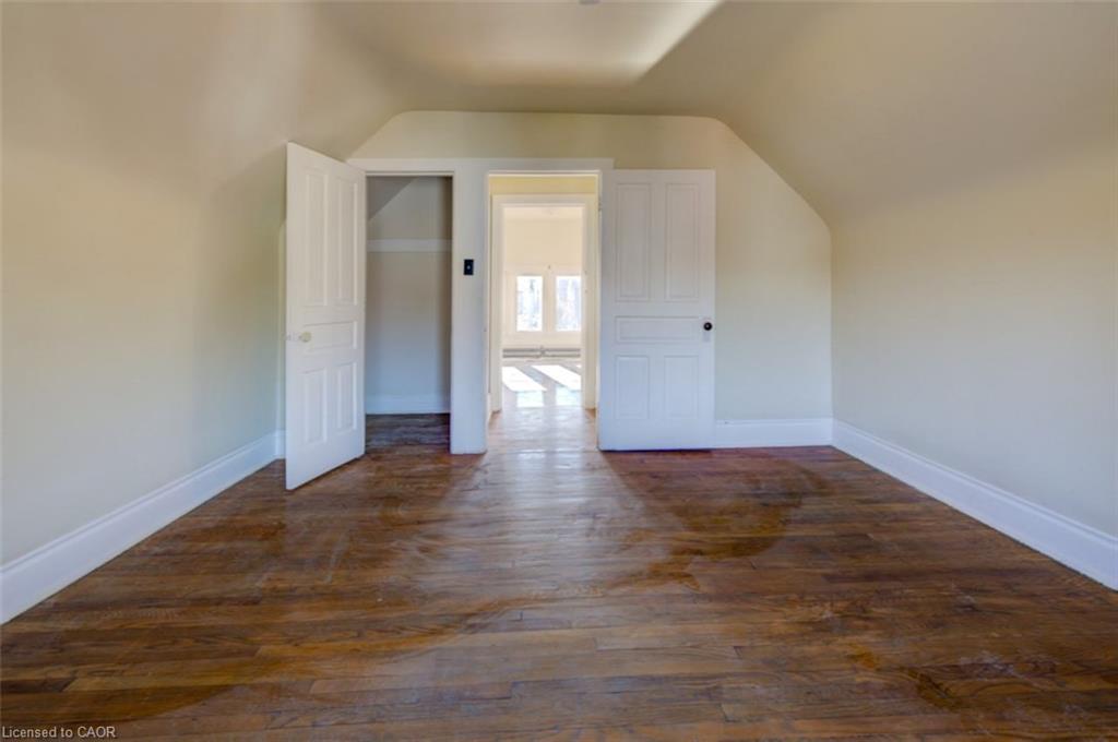 698 King Street W, Kitchener, ON - Indoor Photo Showing Other Room