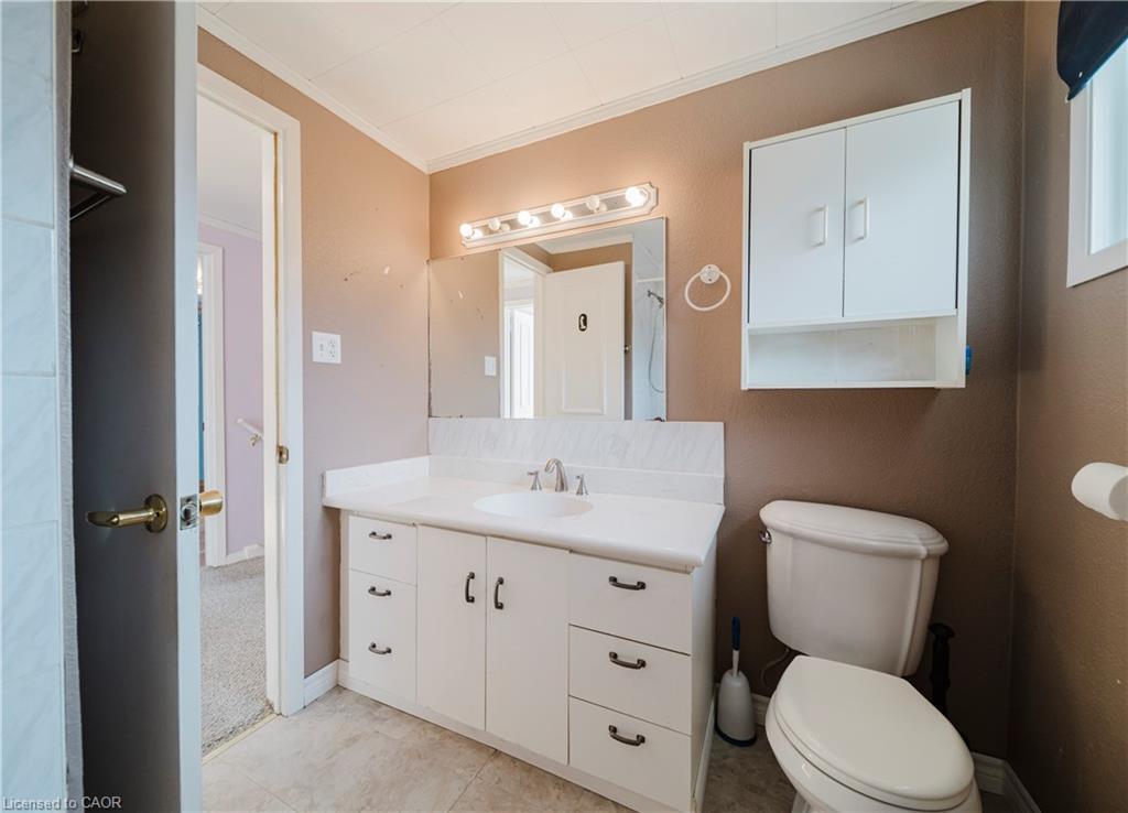 1209 Valentine Drive, Cambridge, ON - Indoor Photo Showing Bathroom