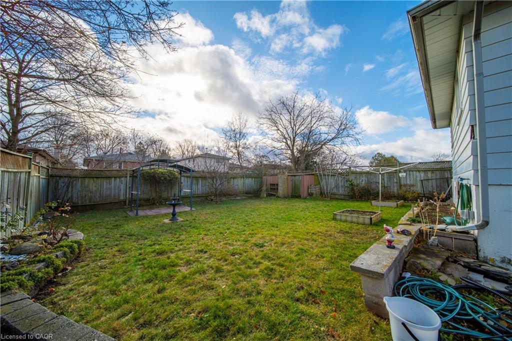 1209 Valentine Drive, Cambridge, ON - Outdoor With Backyard
