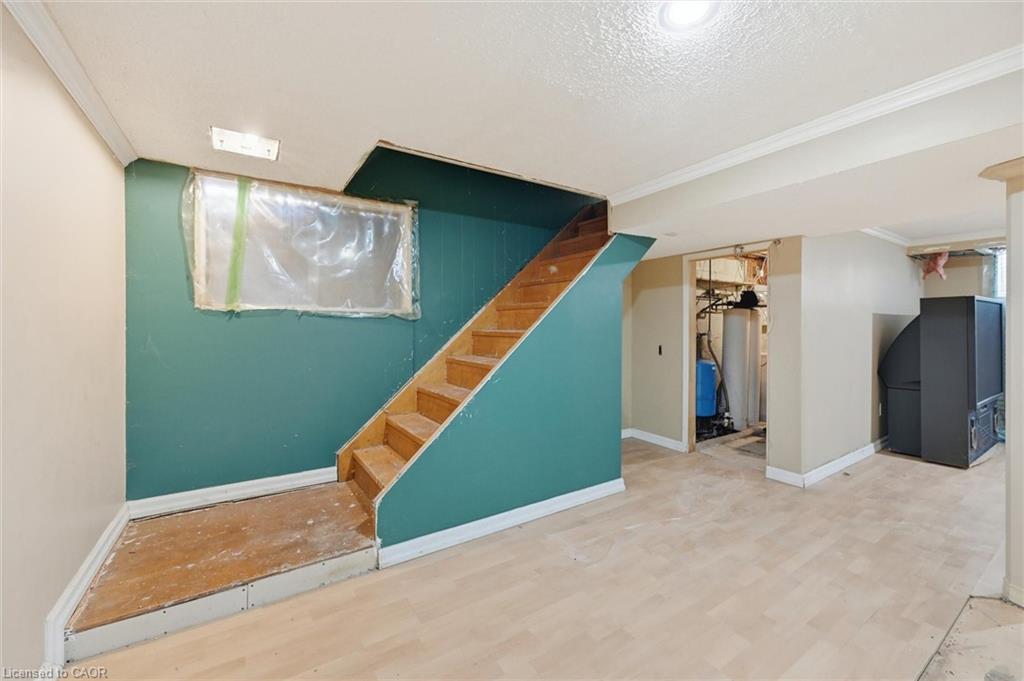 8520 Sixteen Road, Caistor Centre, ON - Indoor Photo Showing Other Room