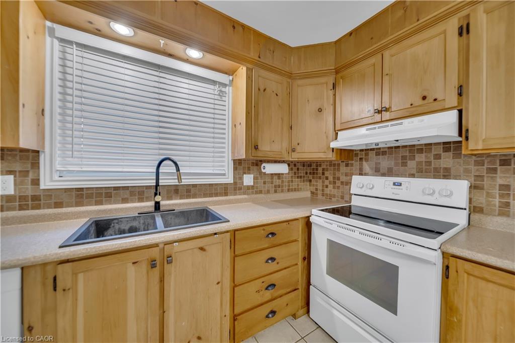 88 Glen Lake Crescent, Kitchener, ON - Indoor Photo Showing Kitchen With Double Sink