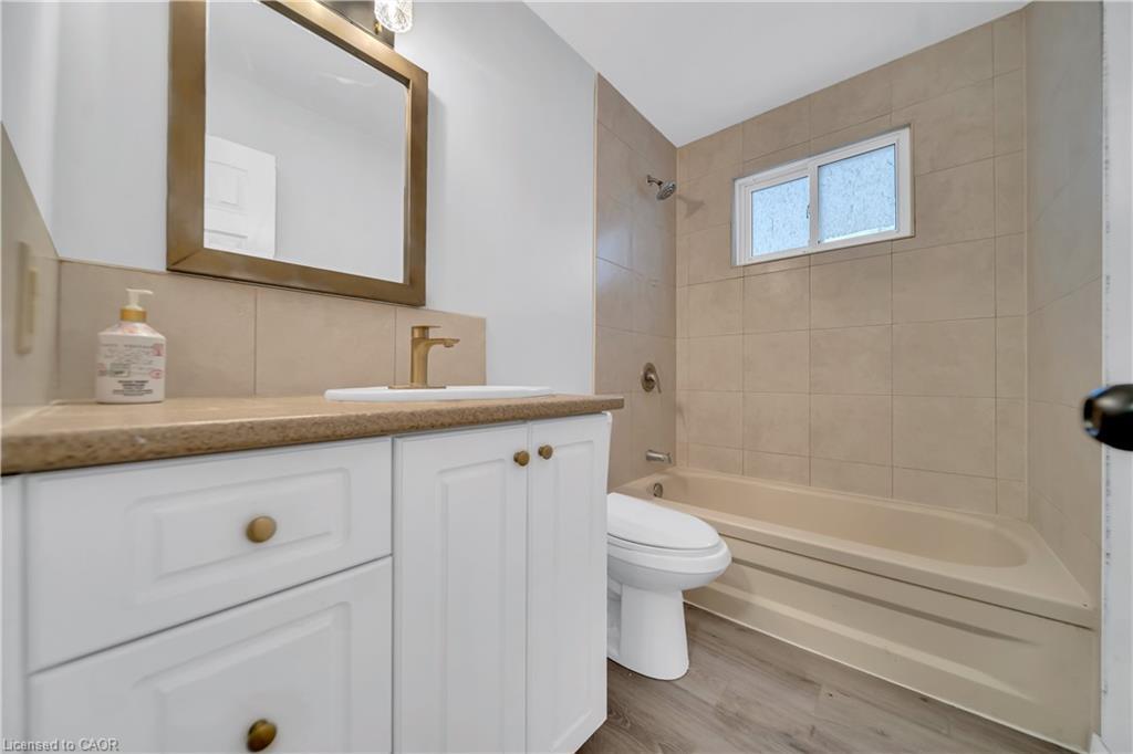 88 Glen Lake Crescent, Kitchener, ON - Indoor Photo Showing Bathroom