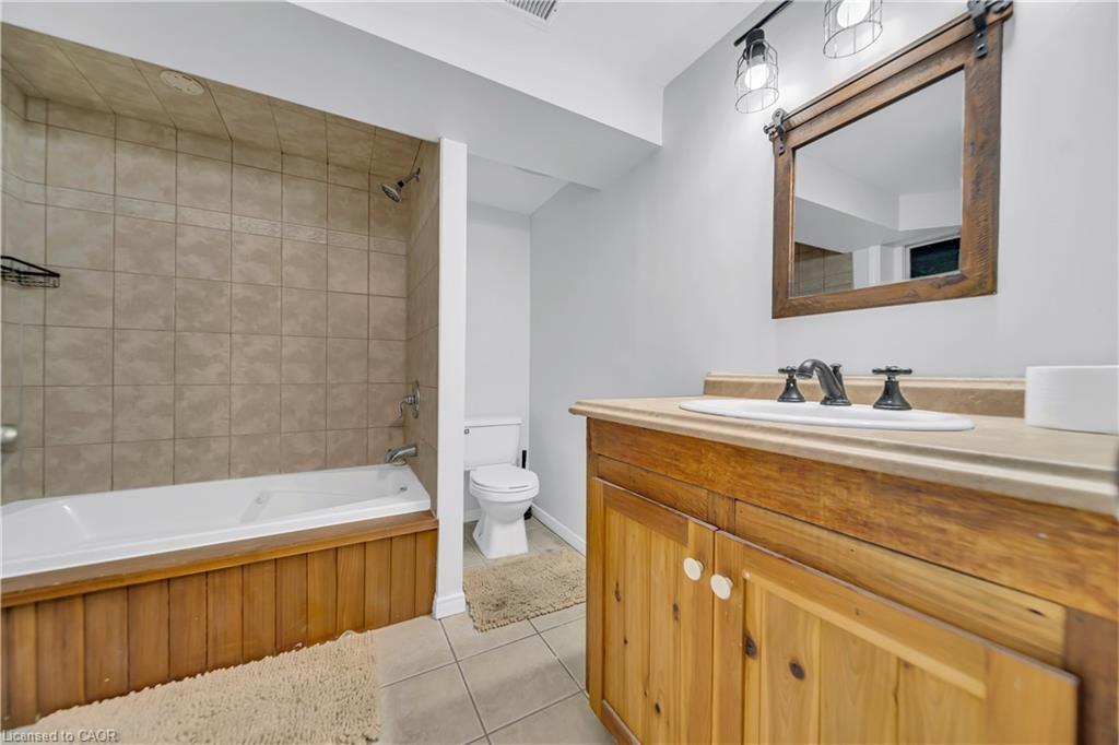 88 Glen Lake Crescent, Kitchener, ON - Indoor Photo Showing Bathroom