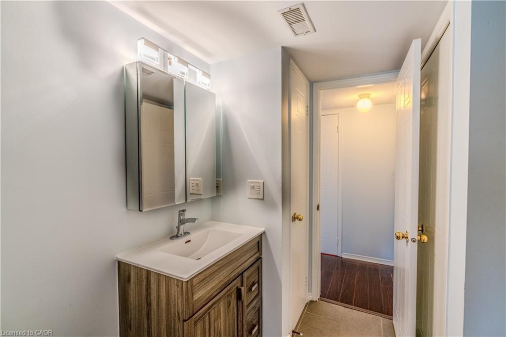 95-55 Bristol Road E, Mississauga, ON - Indoor Photo Showing Bathroom