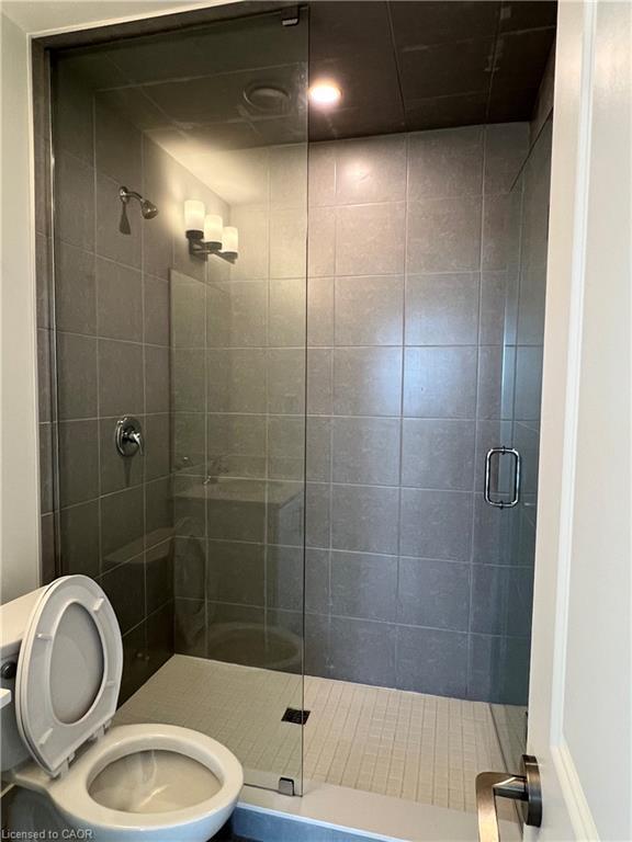 223-461 Green Road, Stoney Creek, ON - Indoor Photo Showing Bathroom