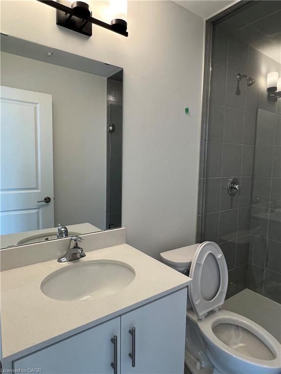 223-461 Green Road, Stoney Creek, ON - Indoor Photo Showing Bathroom