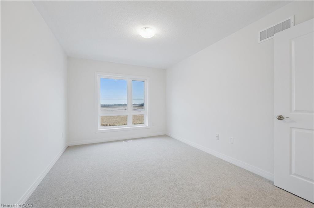 105 Winter Wren Crescent, Kitchener, ON - Indoor Photo Showing Other Room