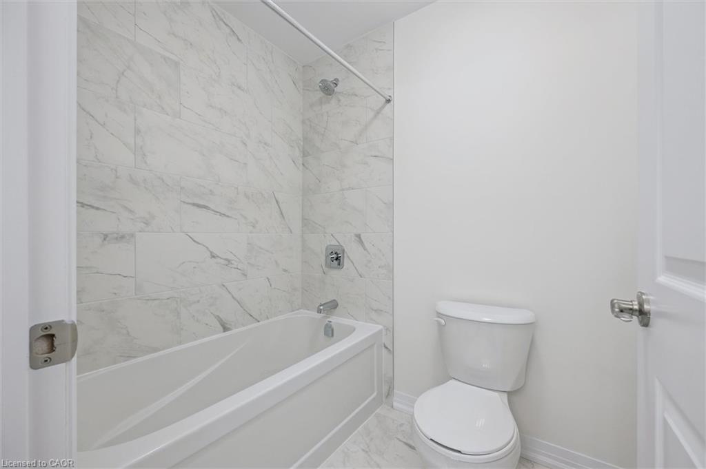 105 Winter Wren Crescent, Kitchener, ON - Indoor Photo Showing Bathroom